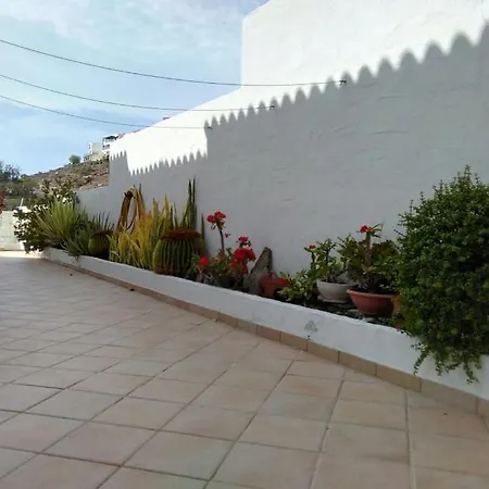 Villa 4 * A Beautiful Villa With Private Solar Heated Pool, Air-Conditioned & Wi Fi * Maspalomas (Gran Canaria)