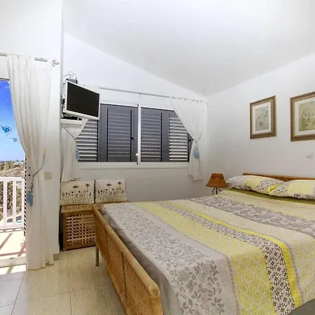 Villa 4 * A Beautiful Villa With Private Solar Heated Pool, Air-Conditioned & Wi Fi Maspalomas (Gran Canaria)