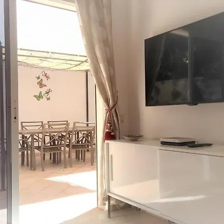 Villa 4 * A Beautiful Villa With Private Solar Heated Pool, Air-Conditioned & Wi Fi