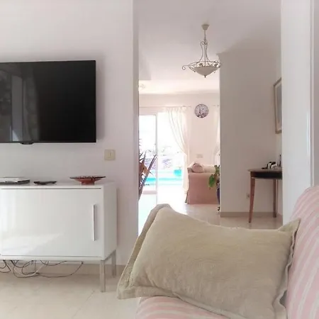 Villa 4 * A Beautiful Villa With Private Solar Heated Pool, Air-Conditioned & Wi Fi *