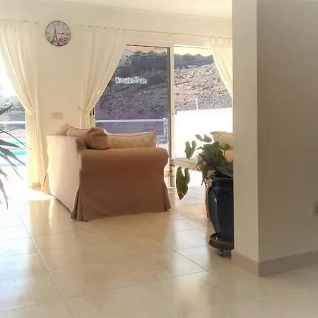 Villa Villa 4 * A Beautiful Villa With Private Solar Heated Pool, Air-Conditioned & Wi Fi *