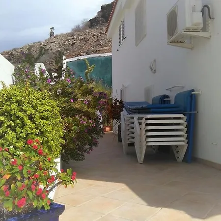 Villa 4 * A Beautiful Villa With Private Solar Heated Pool, Air-Conditioned & Wi Fi